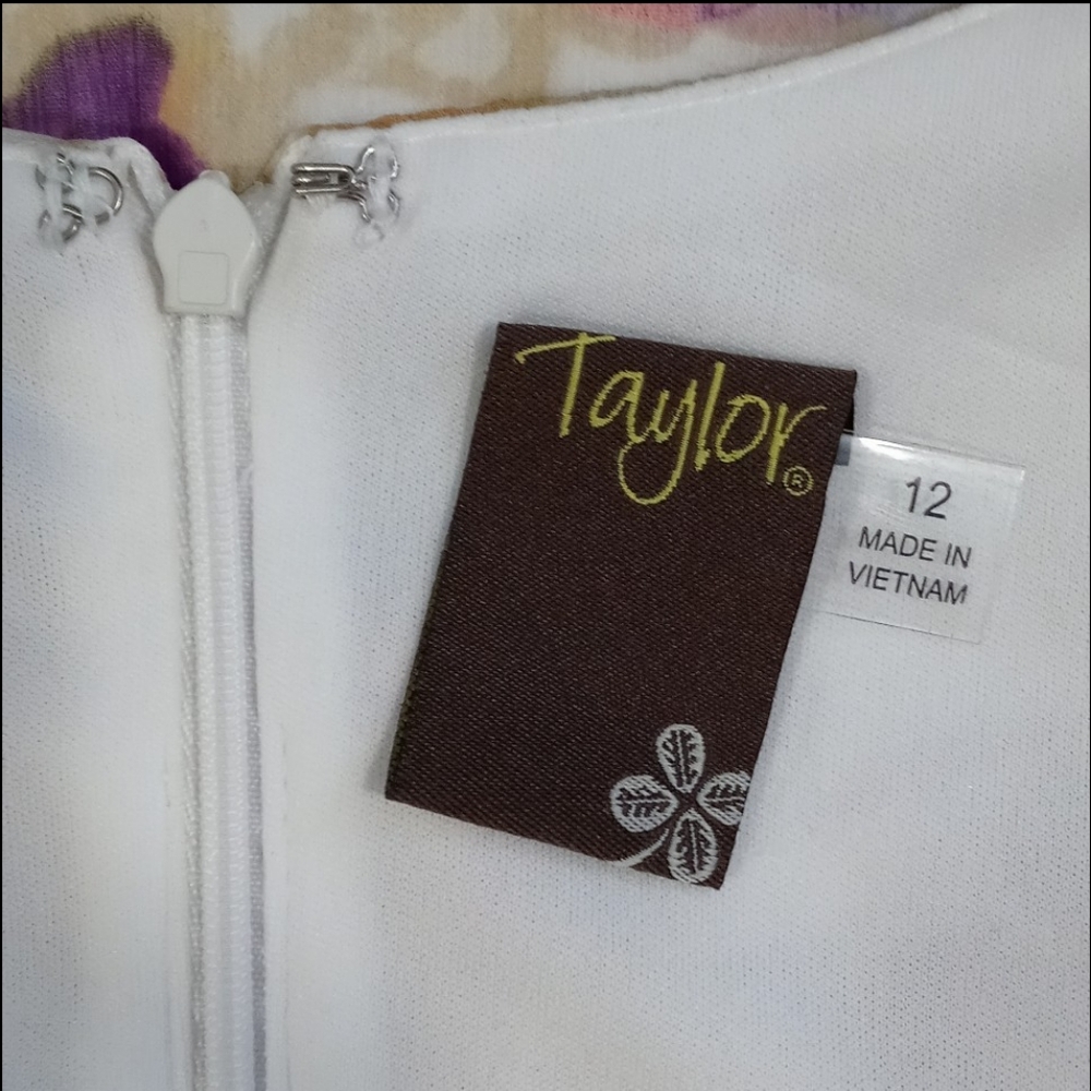 💜Taylor💜 - Purple/Peach/Cream Floral Chiffon Ruffle L/S V-Neck Midi Dress - Picture 4 of 16